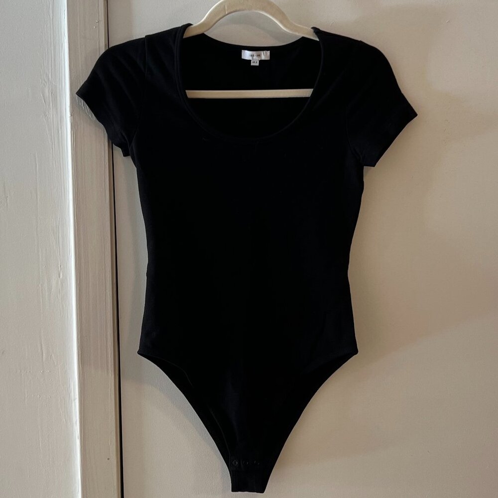 Women's Iris + Ink Black Short Sleeve Body Suit - Size US 4 / UK 8